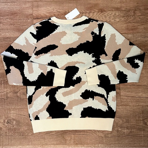 NWT Honore Apparel Camo Crewneck Sweater Size Small - Picture 4 of 4